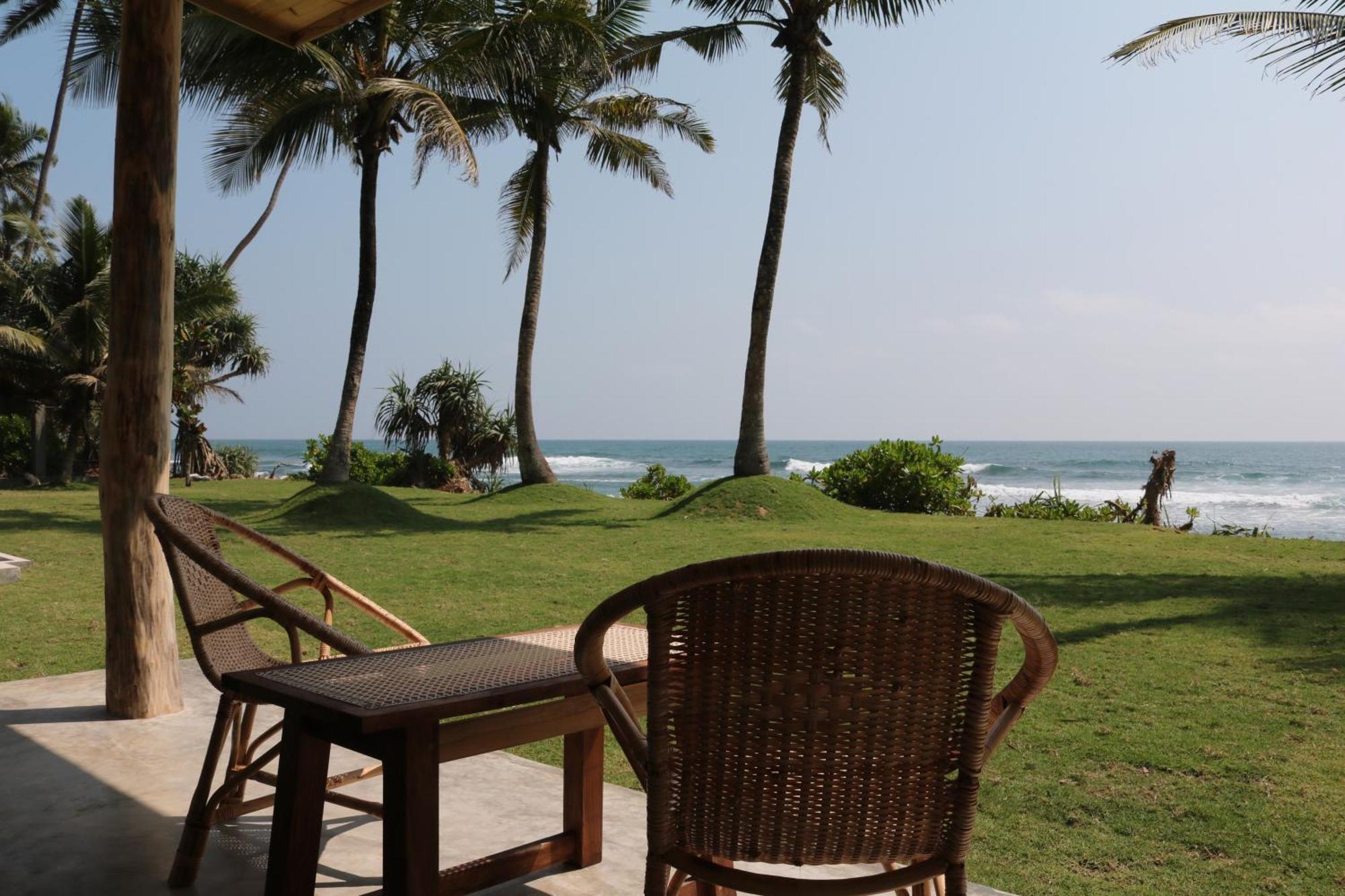 Swell Shacks Hotel Matara Ngoại thất bức ảnh
