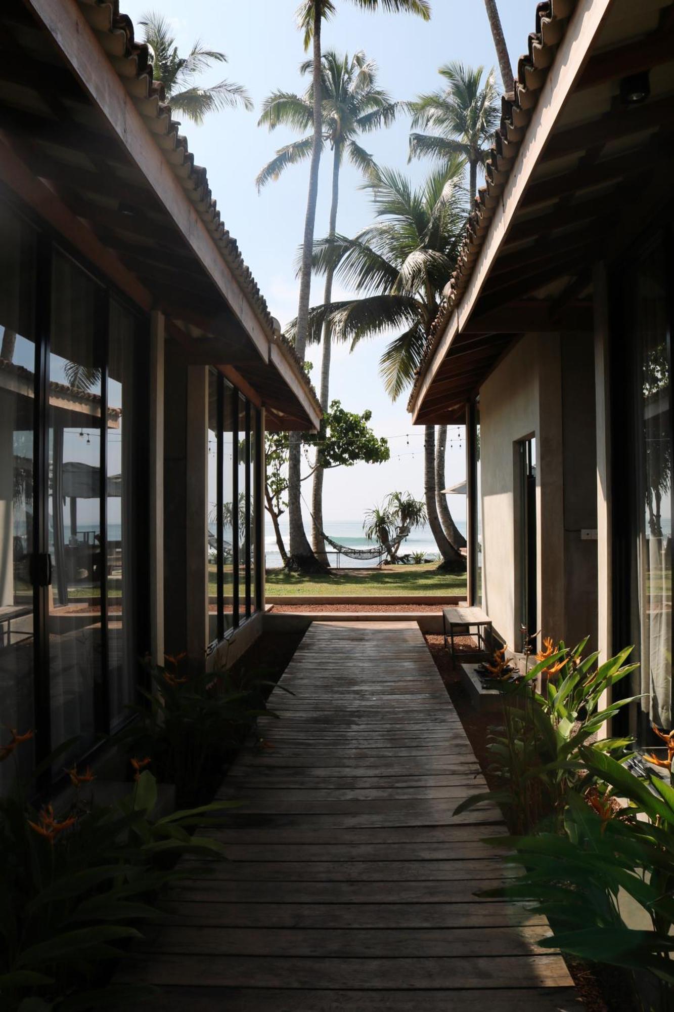 Swell Shacks Hotel Matara Ngoại thất bức ảnh